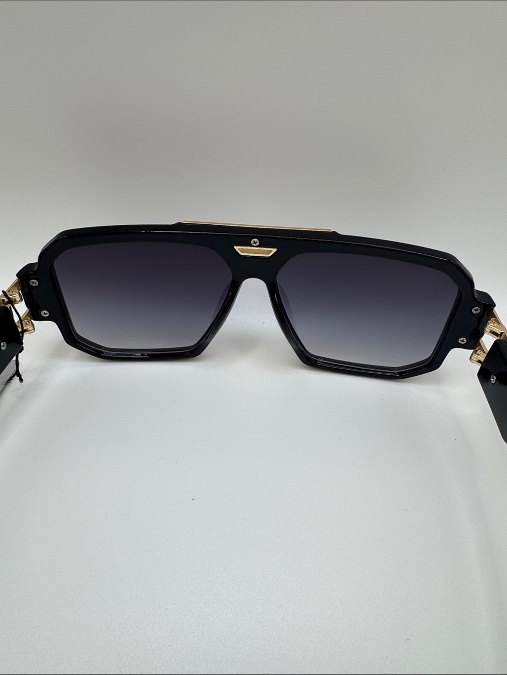 Black and Gold Men's Fashion Sunglasses - Picture 7 of 11